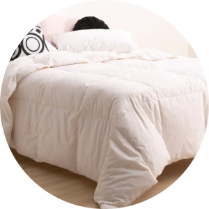 ACOLCHADO DE PLUMAS ORO QUEEN BLANCO CASABLANCA